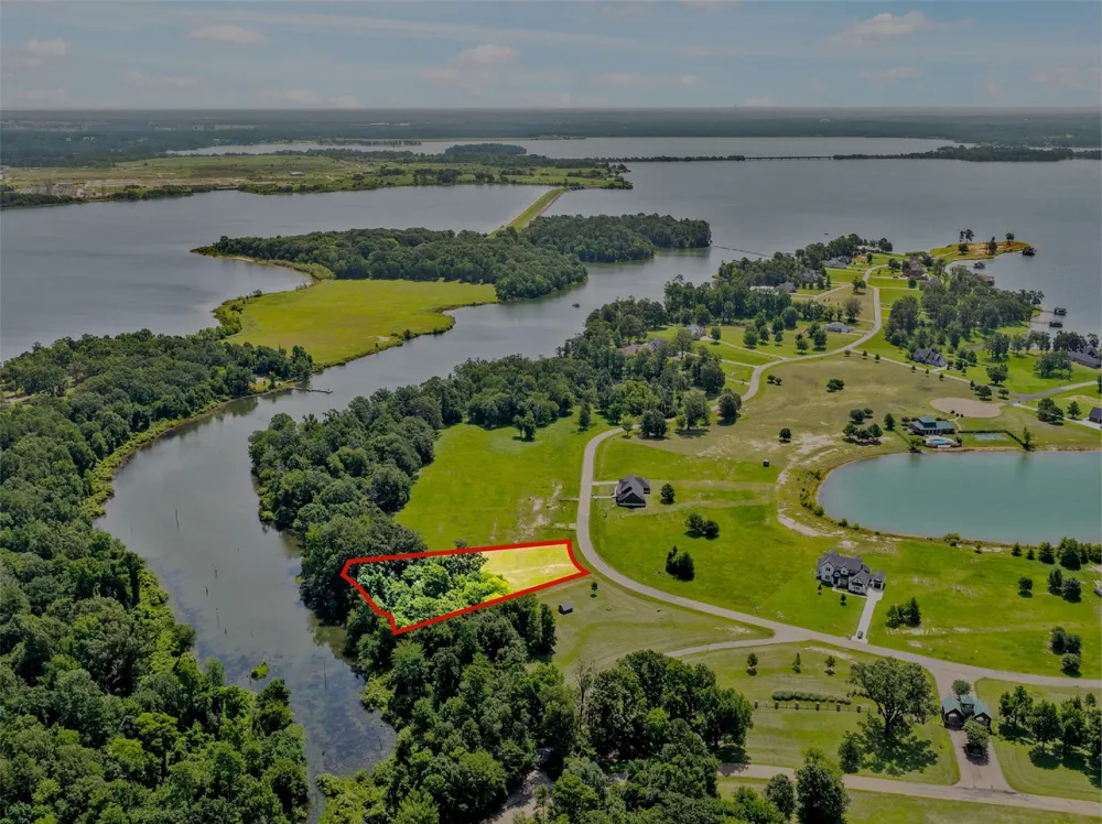 Private Road 2712 Mt Pleasant, TX 75455