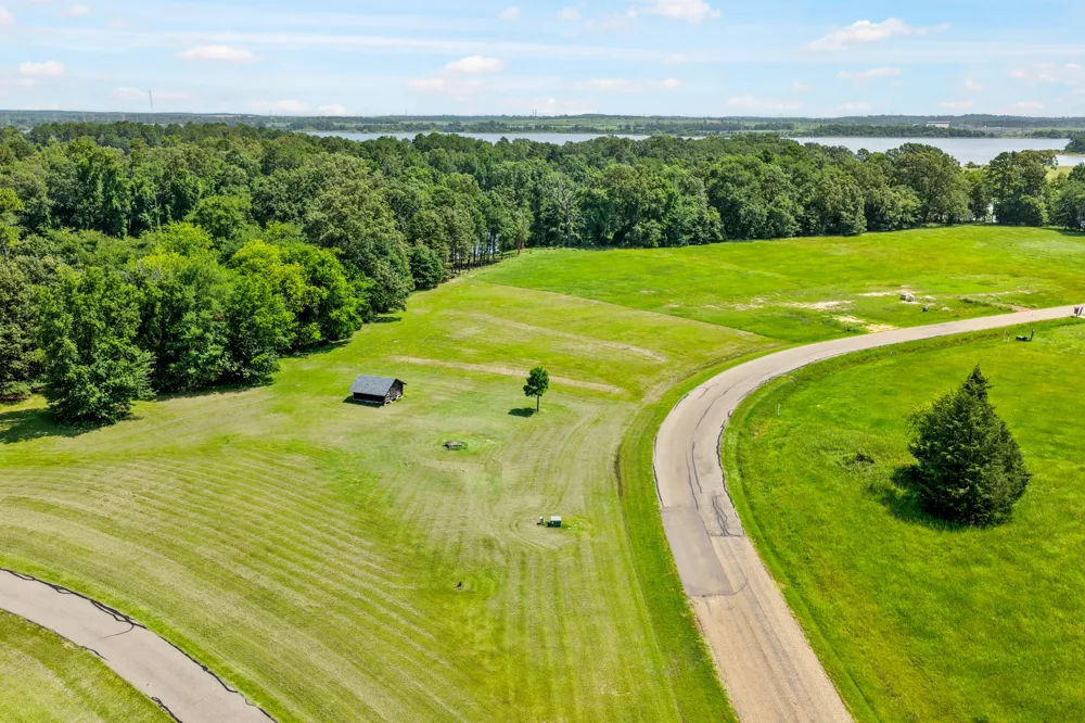 Private Road 2712 Mt Pleasant, TX 75455