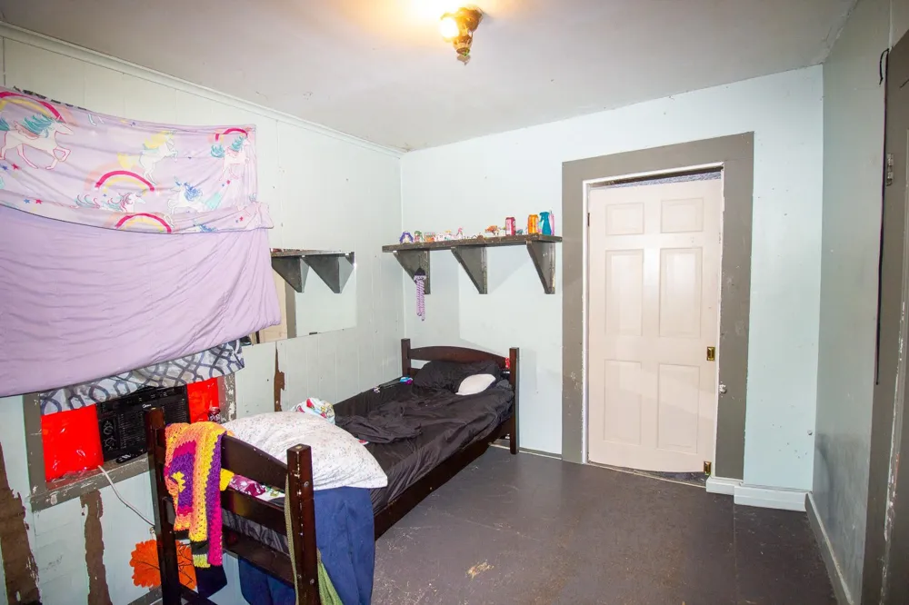 1 12th St Hempstead, TX 77445