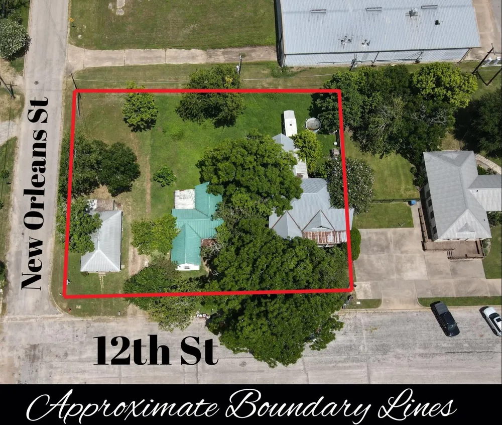 1 12th St Hempstead, TX 77445