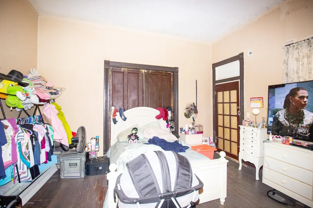 1 12th St Hempstead, TX 77445