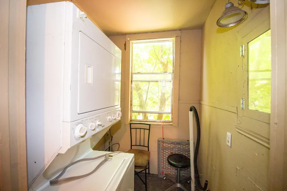 1 12th St Hempstead, TX 77445