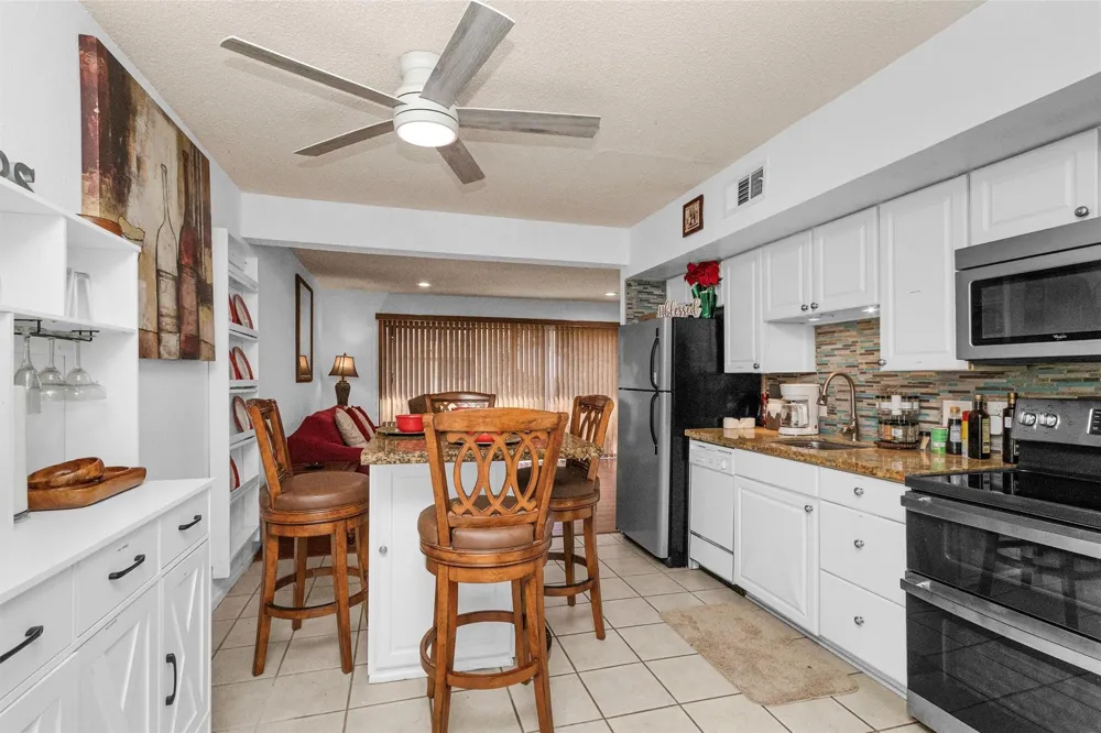 12900 Walden Road #D 411 Montgomery, TX 77356