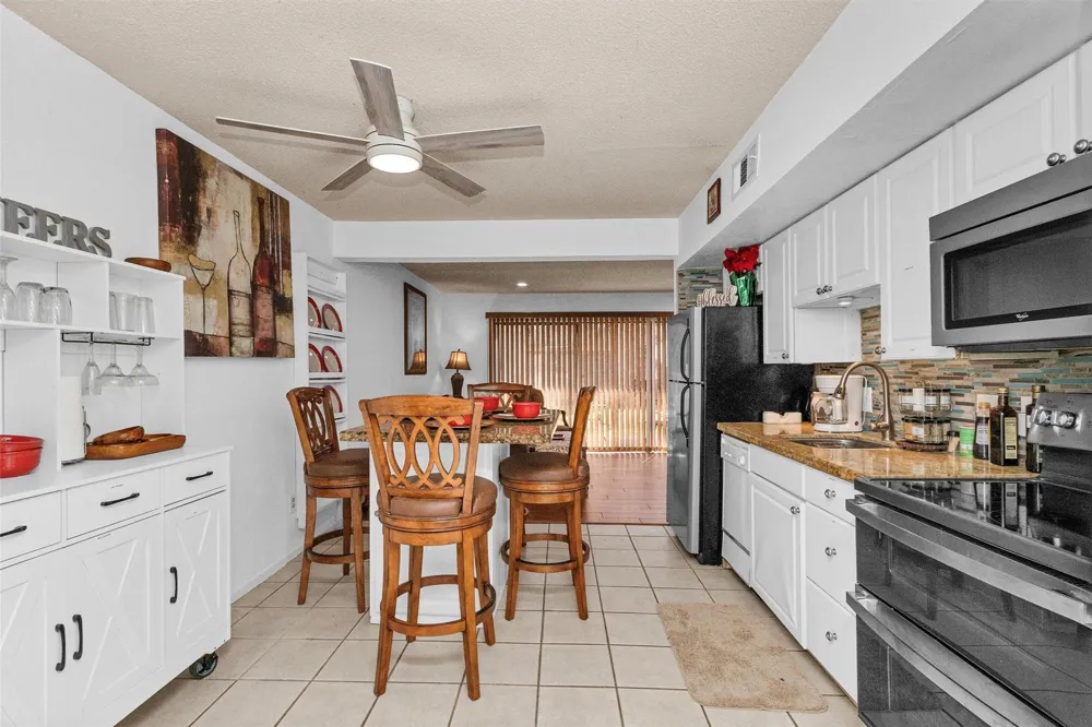 12900 Walden Road #D 411 Montgomery, TX 77356