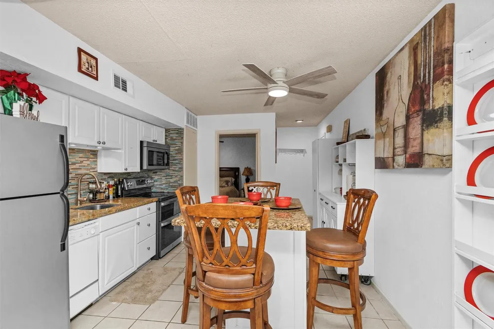 12900 Walden Road #D 411 Montgomery, TX 77356
