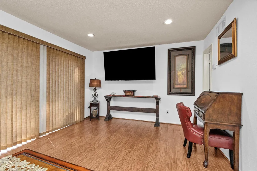 12900 Walden Road #D 411 Montgomery, TX 77356