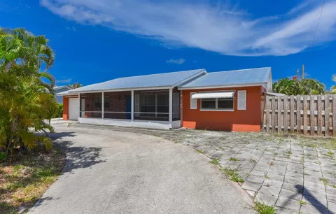 928 Prosperity Farms Road