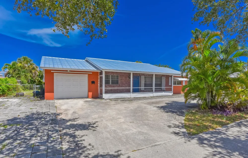 928 Prosperity Farms Road North Palm Beach, FL 33408