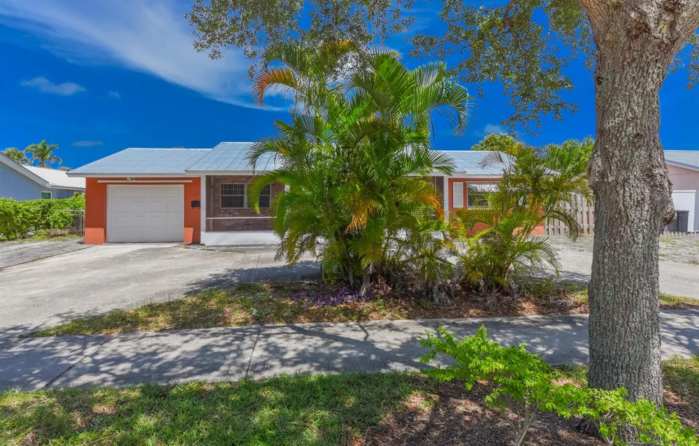 928 Prosperity Farms Road North Palm Beach, FL 33408