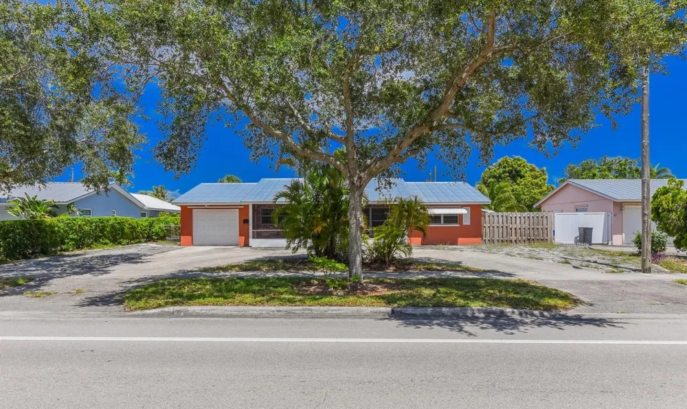 928 Prosperity Farms Road North Palm Beach, FL 33408