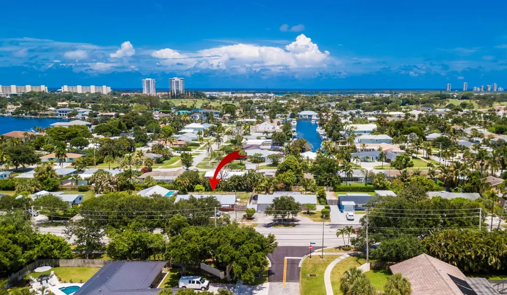 928 Prosperity Farms Road North Palm Beach, FL 33408