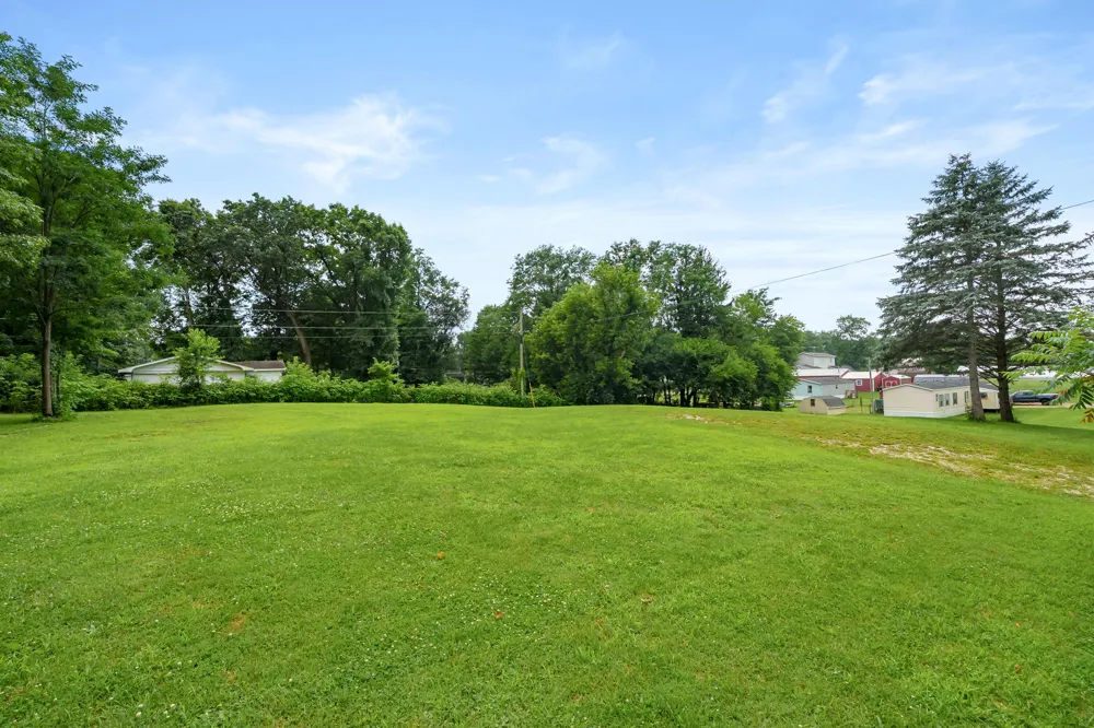 15437 North Street Three Rivers, MI 49093