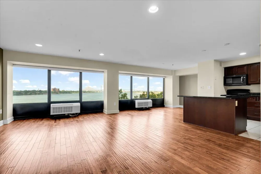 1001 W Jefferson Avenue #8A Detroit, MI 48226