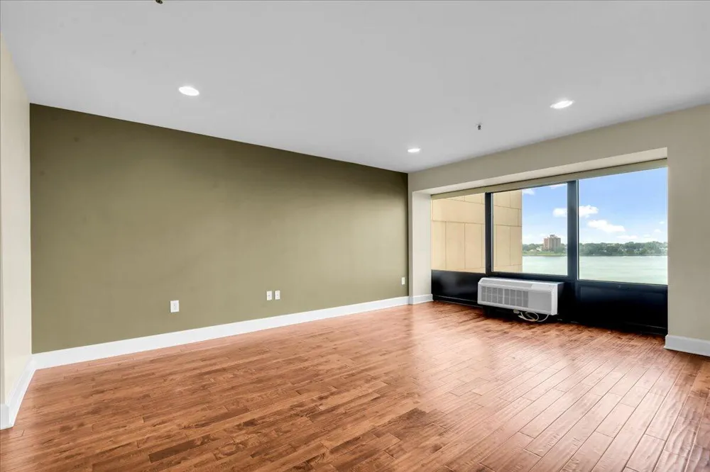 1001 W Jefferson Avenue #8A Detroit, MI 48226