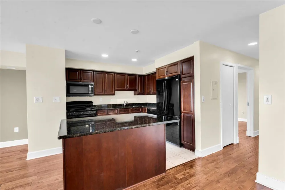 1001 W Jefferson Avenue #8A Detroit, MI 48226