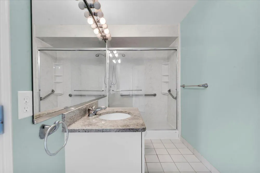 1001 W Jefferson Avenue #8A Detroit, MI 48226