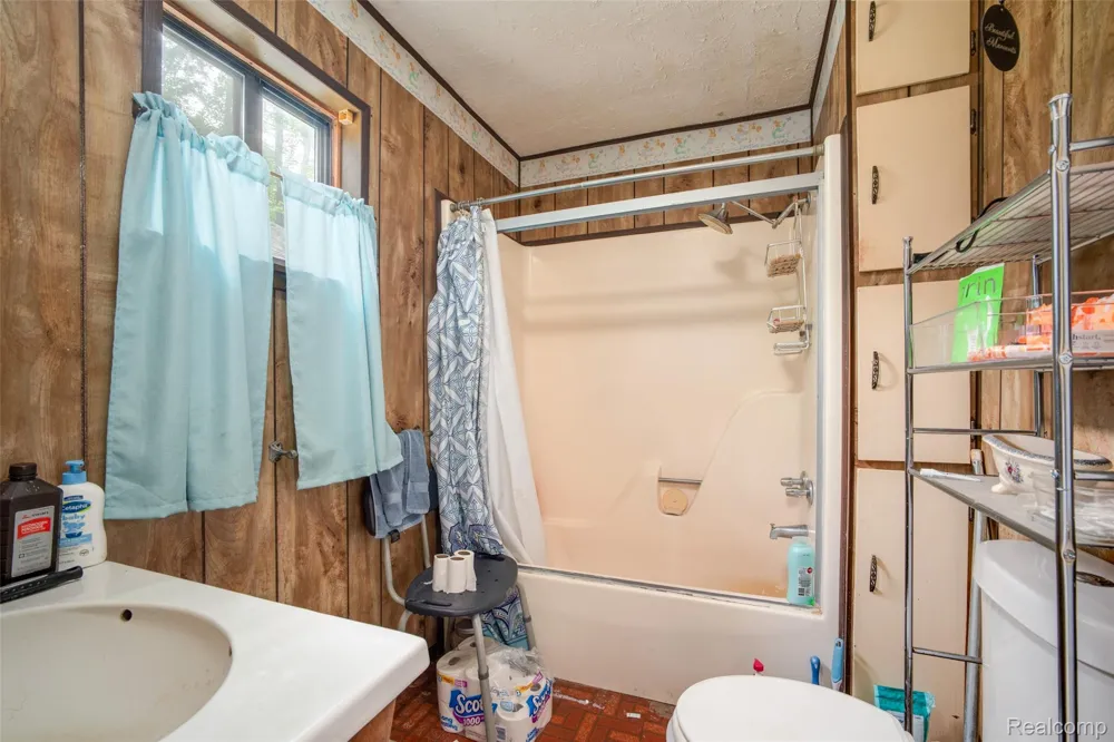 3392 Columbia Drive Foster Township, MI 48661