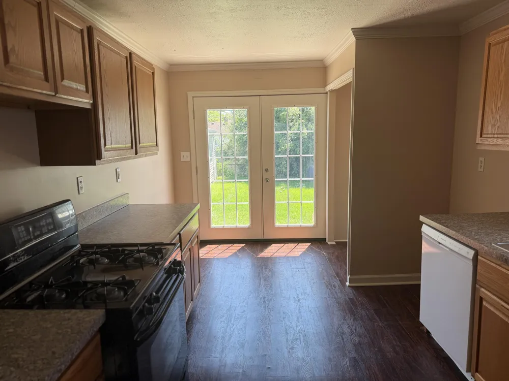 1422 E Granet Avenue Hazel Park City, MI 48030