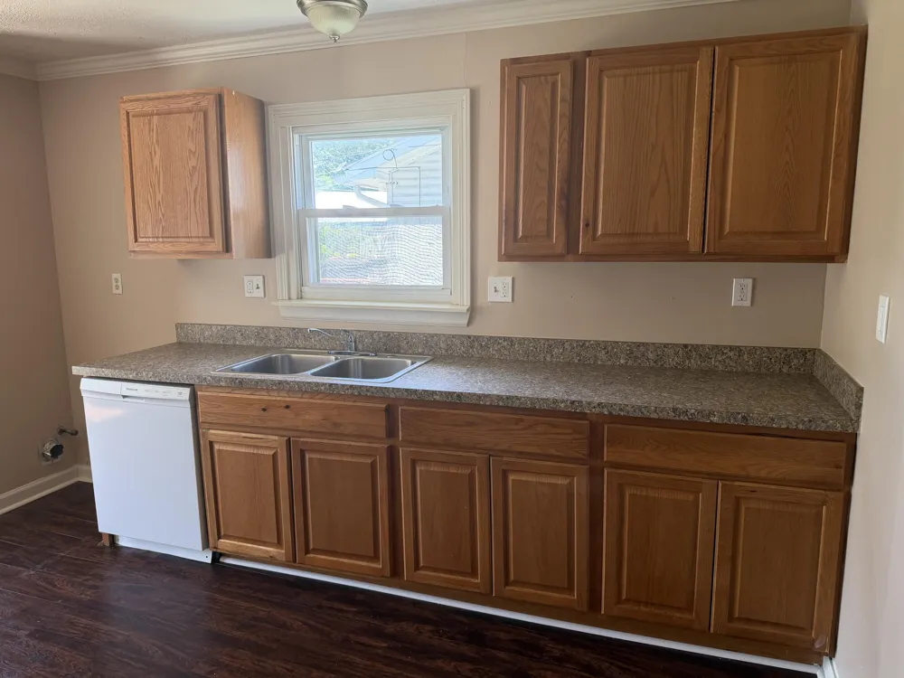 1422 E Granet Avenue Hazel Park City, MI 48030