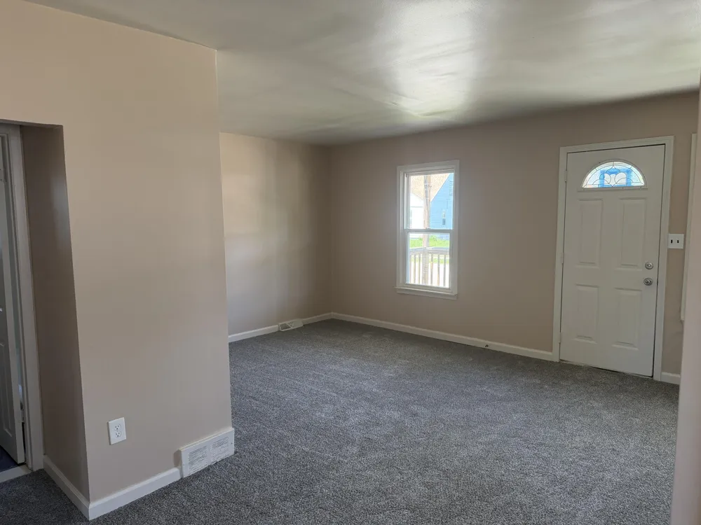 1422 E Granet Avenue Hazel Park City, MI 48030
