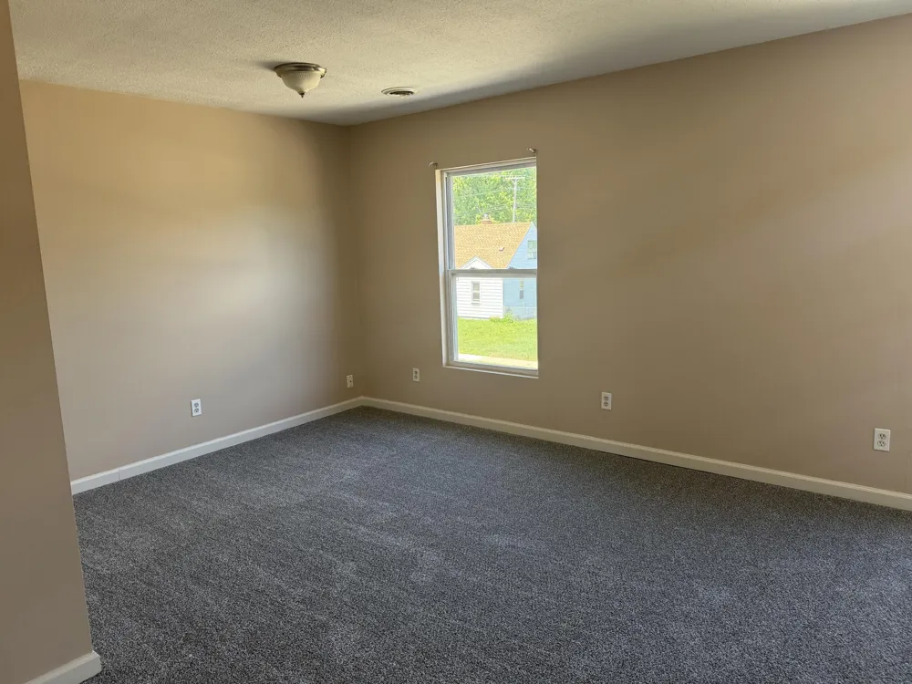 1422 E Granet Avenue Hazel Park City, MI 48030
