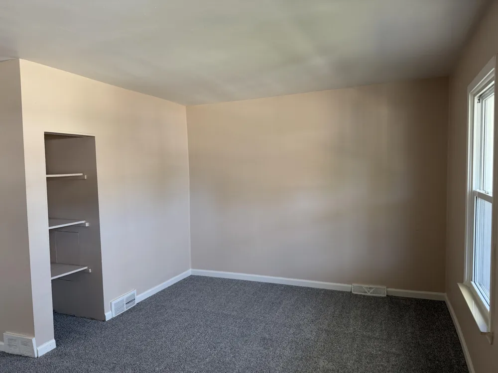 1422 E Granet Avenue Hazel Park City, MI 48030