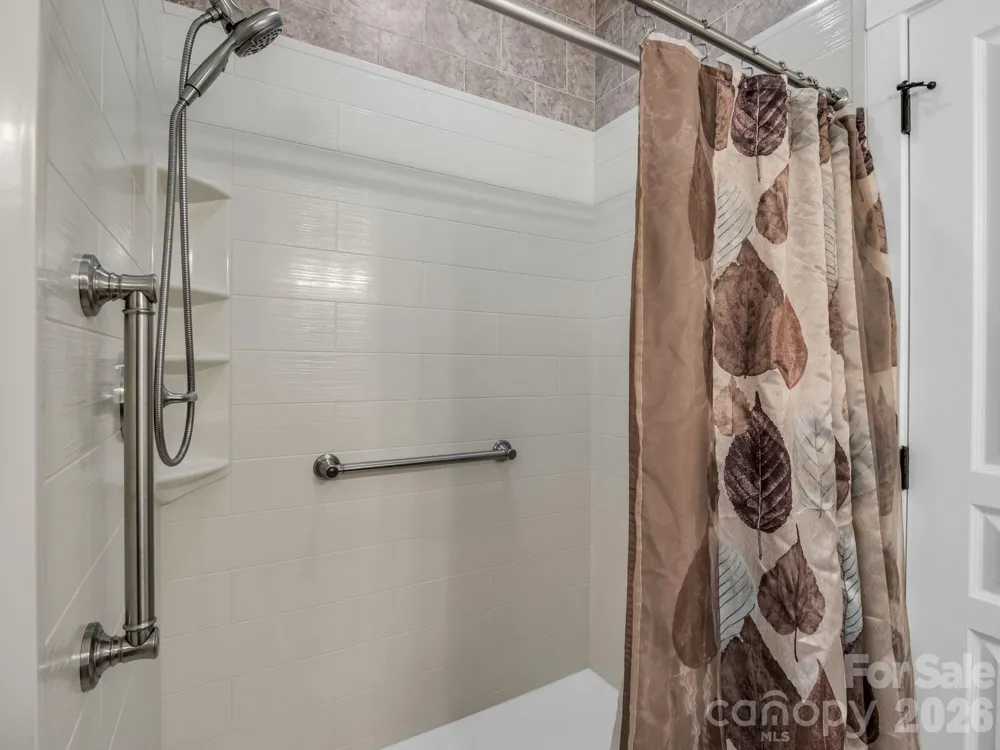 595 Summerfield Place Flat Rock, NC 28731