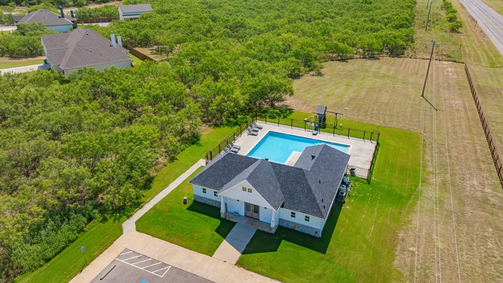1172 Green Elm Graford, TX 76449