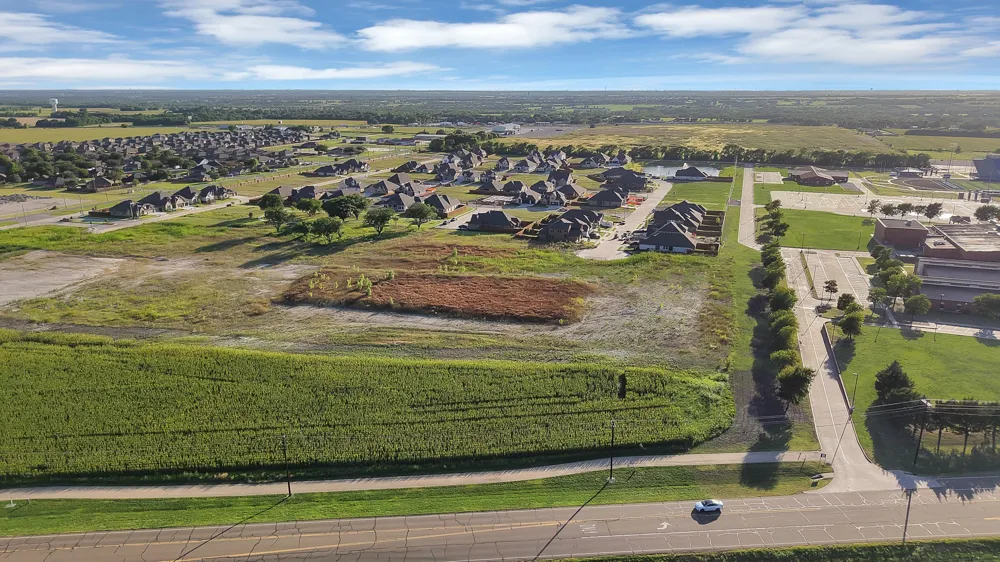N Waco Street Van Alstyne, TX 75495