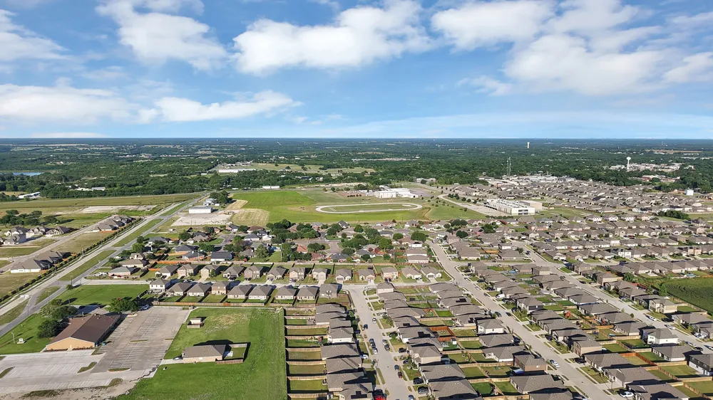 N Waco Street Van Alstyne, TX 75495