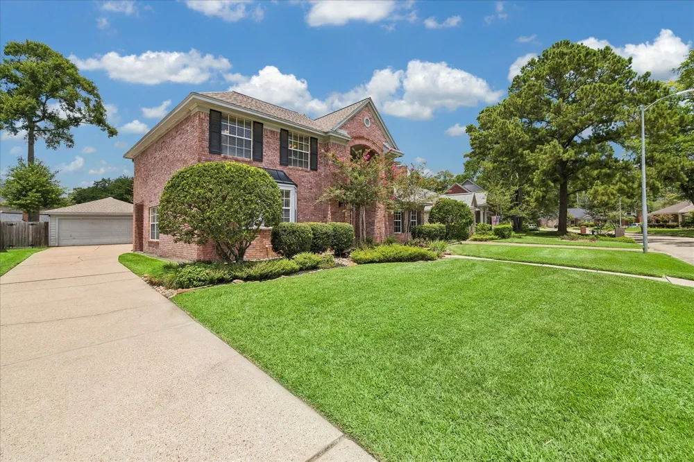 4003 Haven Pines Drive Kingwood, TX 77345