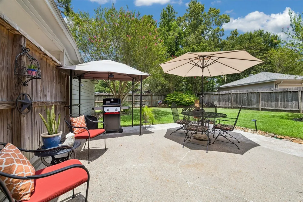 4003 Haven Pines Drive Kingwood, TX 77345