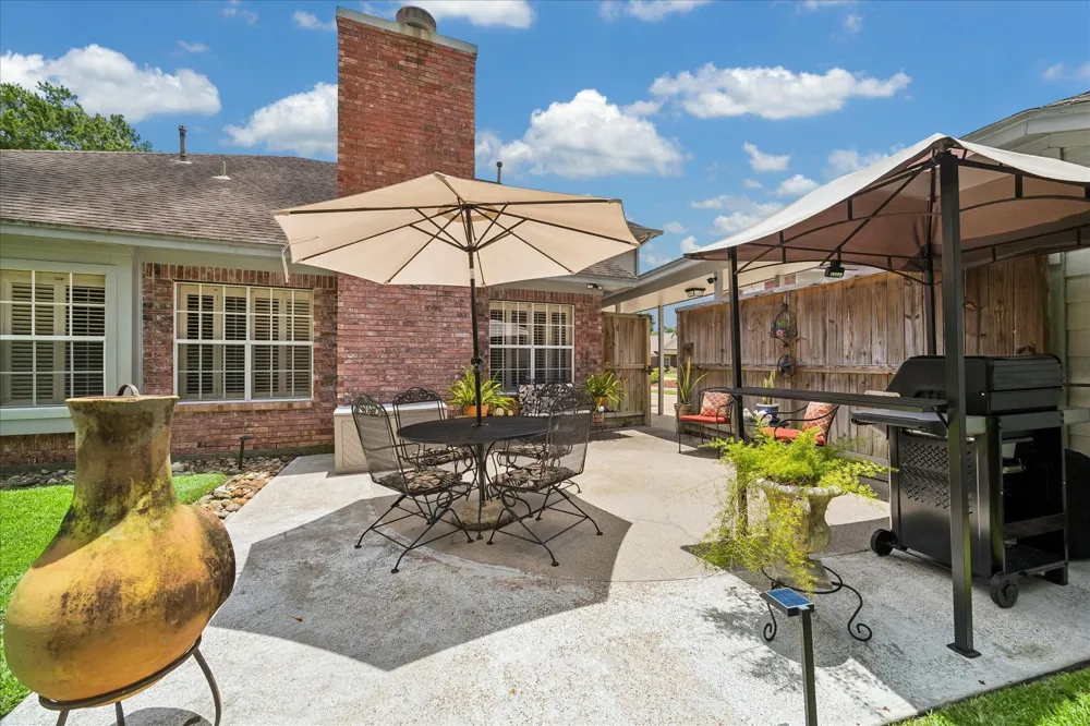4003 Haven Pines Drive Kingwood, TX 77345