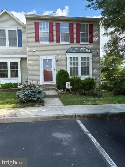 75 PEBBLE LANE