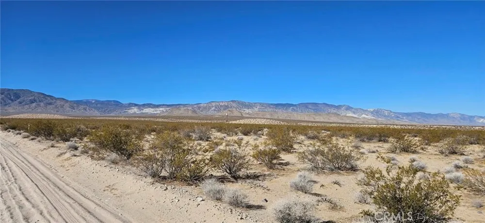 800 Green Rock Mine Rd. Near Lucerne Valley, CA 92356