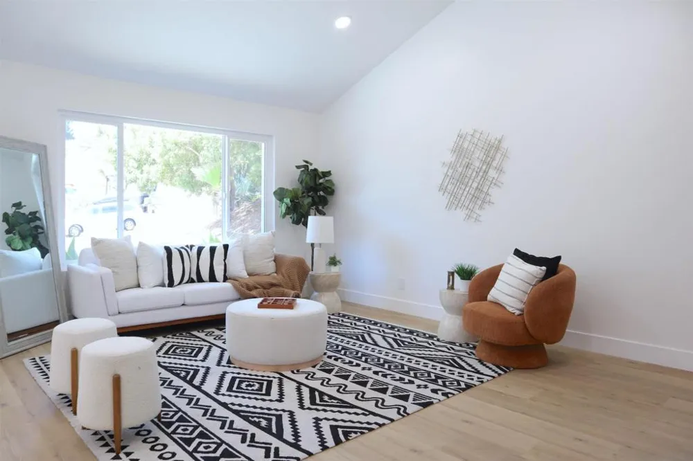 15229 Andorra Way San Diego, CA 92129
