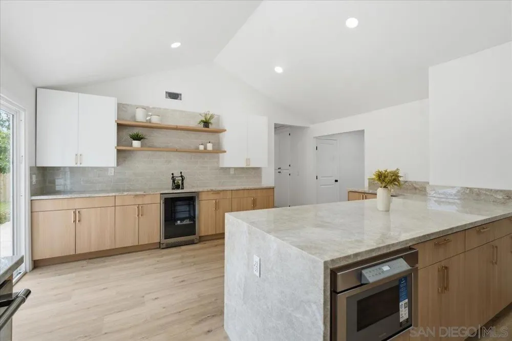 15229 Andorra Way San Diego, CA 92129