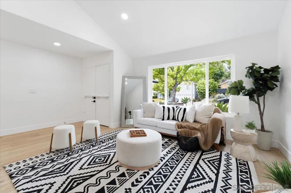 15229 Andorra Way San Diego, CA 92129