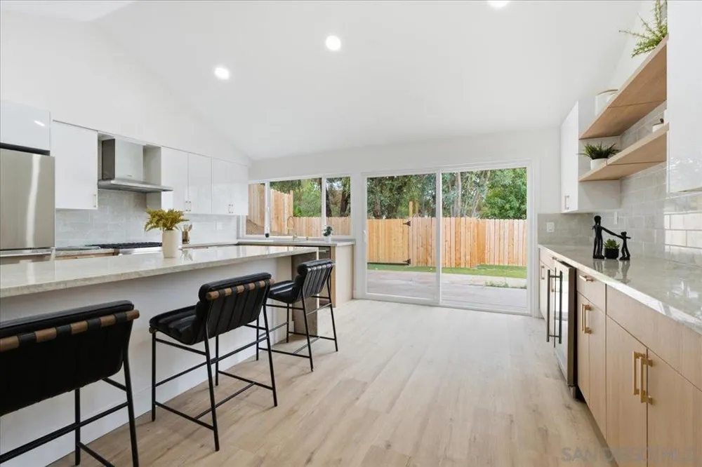 15229 Andorra Way San Diego, CA 92129