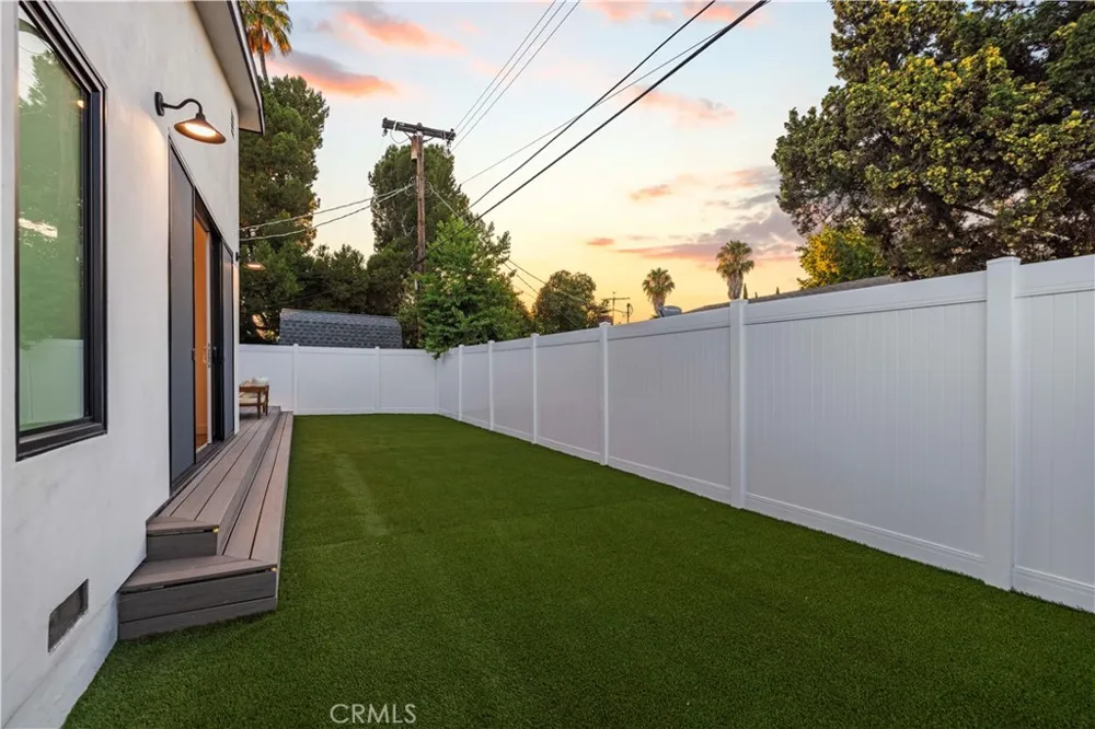 17337 Tiara Street Encino, CA 91316