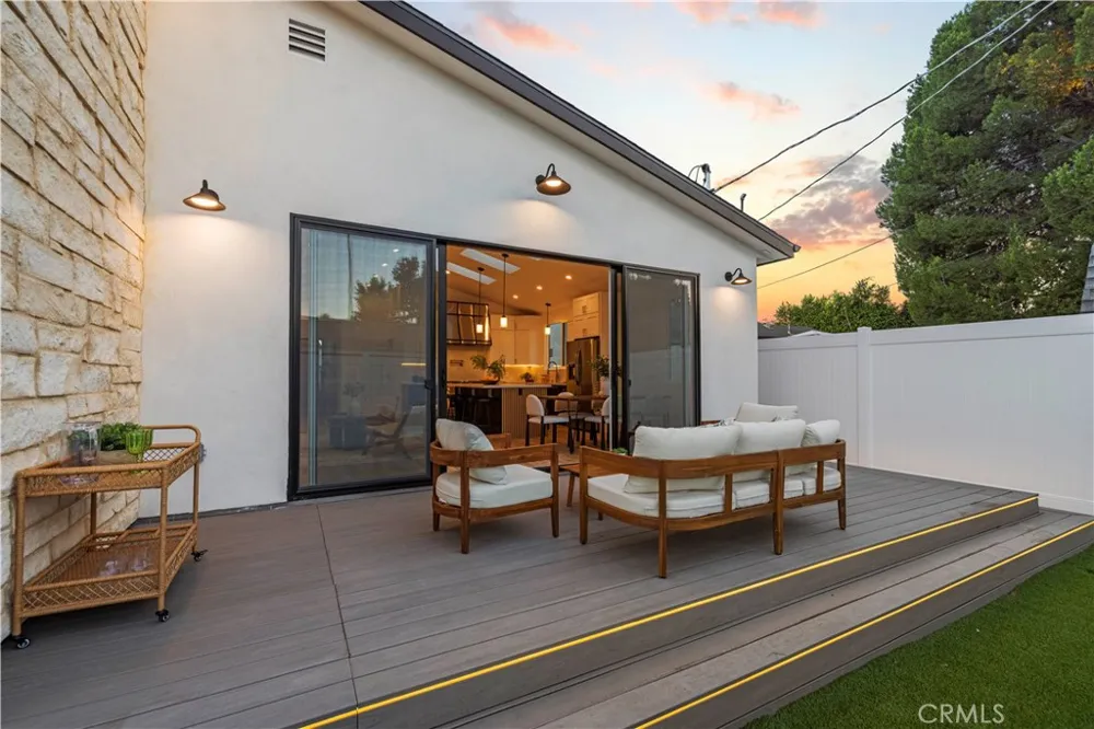 17337 Tiara Street Encino, CA 91316