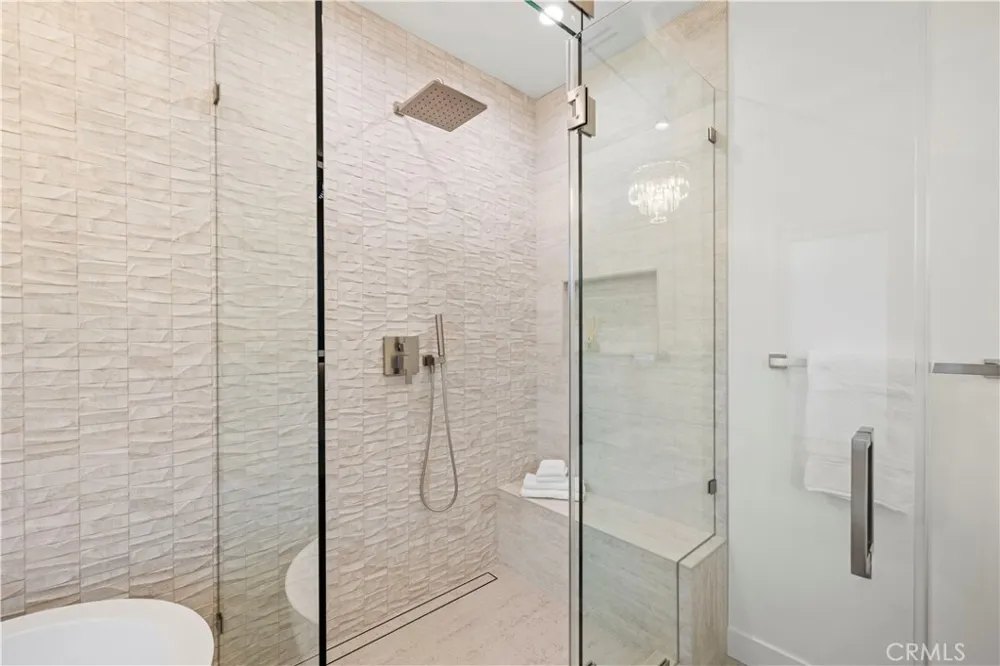 17337 Tiara Street Encino, CA 91316