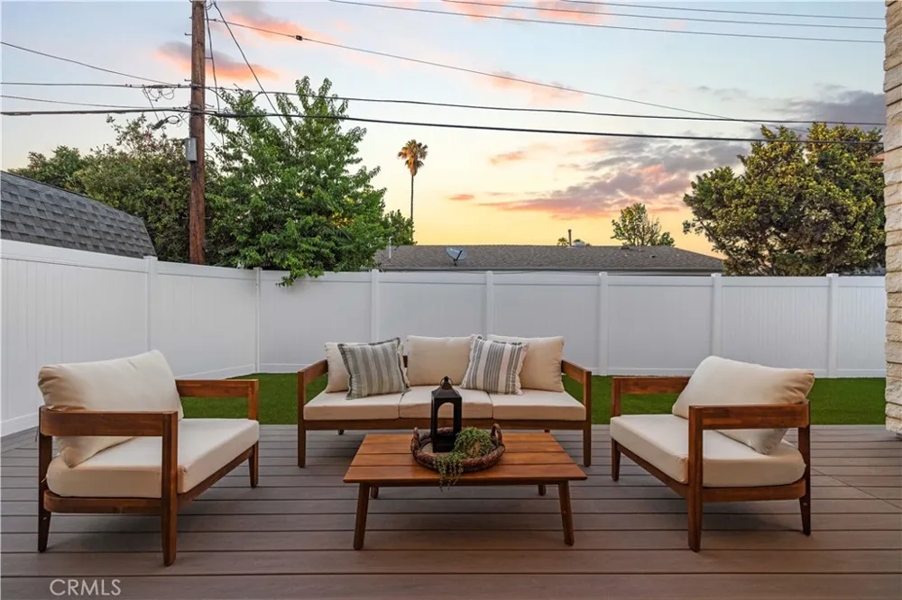 17337 Tiara Street Encino, CA 91316