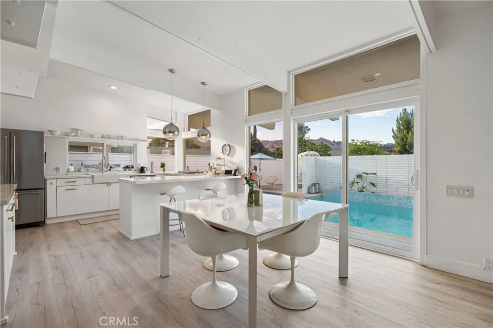 17042 Lisette Granada Hills, CA 91344
