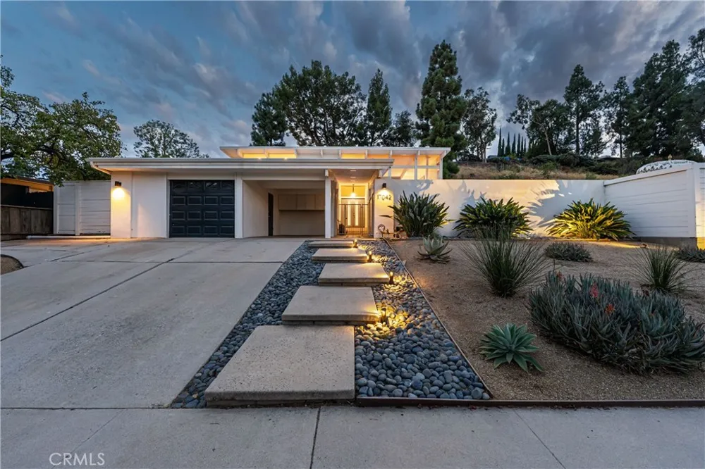 17042 Lisette Granada Hills, CA 91344