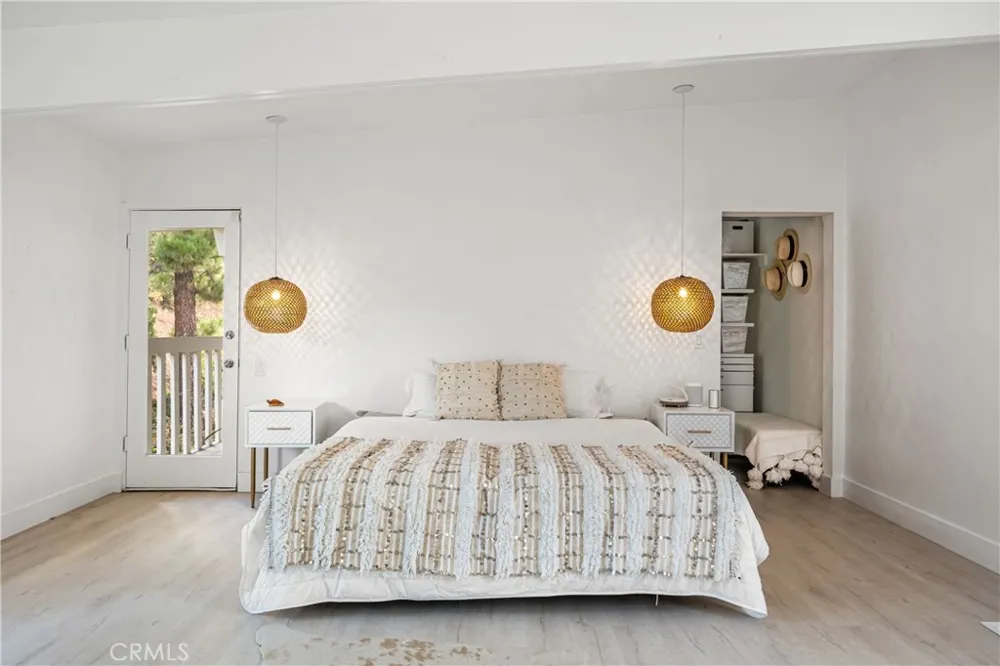 17042 Lisette Granada Hills, CA 91344