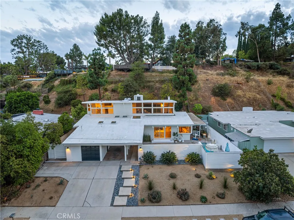 17042 Lisette Granada Hills, CA 91344