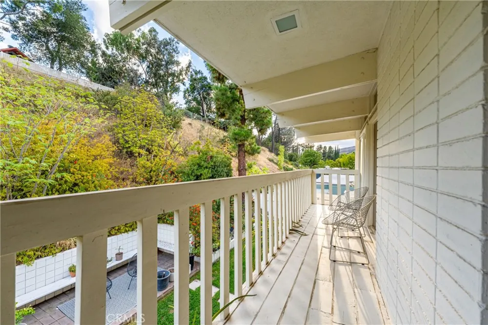 17042 Lisette Granada Hills, CA 91344