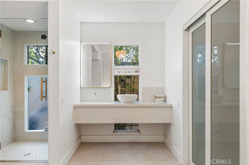 17042 Lisette Granada Hills, CA 91344