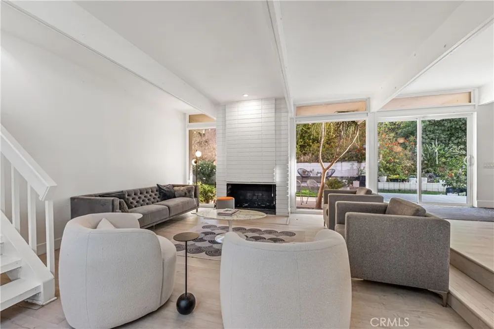 17042 Lisette Granada Hills, CA 91344